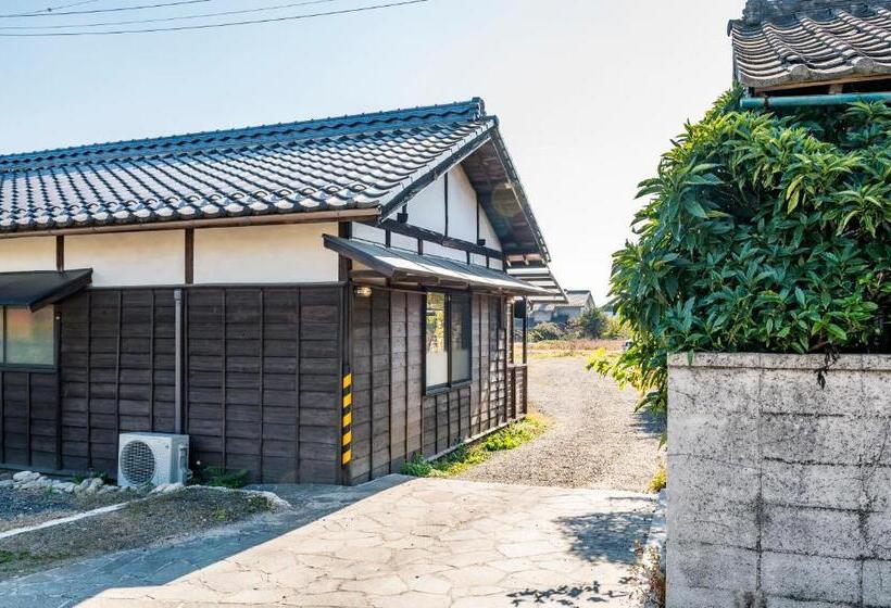 펜션 深々 Books&stay シンシンブックスアンドステイ