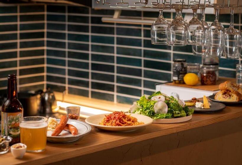 펜션 深々 Books&stay シンシンブックスアンドステイ