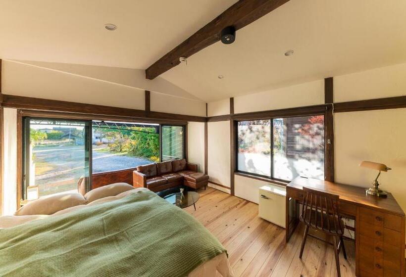 펜션 深々 Books&stay シンシンブックスアンドステイ