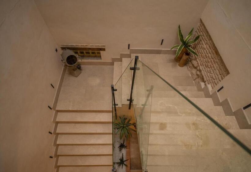 膳宿费 Casa De Los Mendoza   Casa Solariega En El Casco Histórico