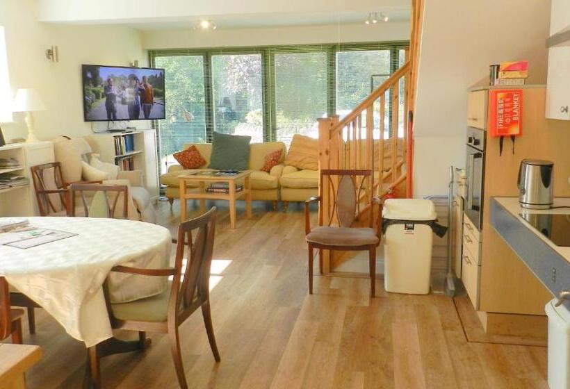 膳宿费 Cotswold Charm George Barn