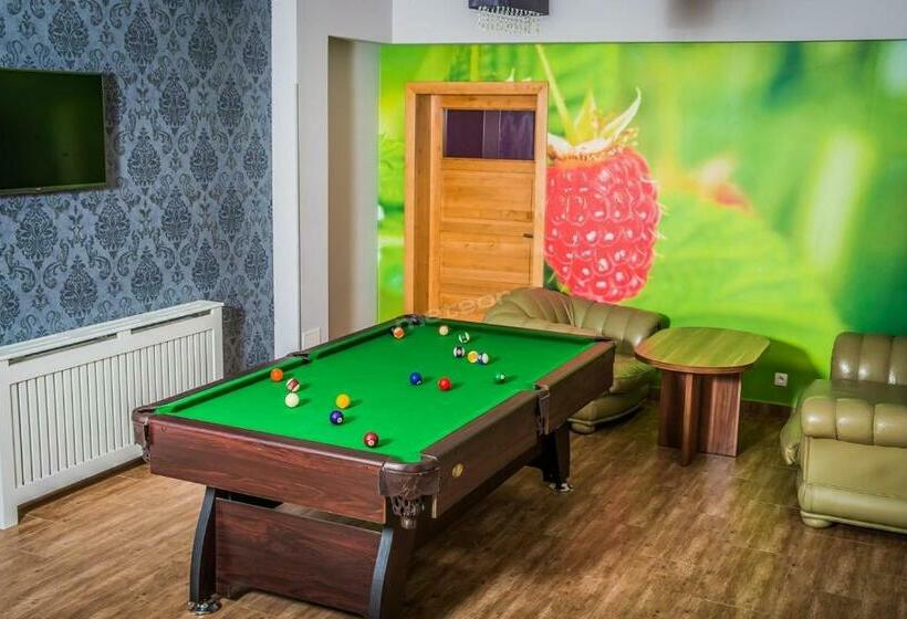 بنسيون Malinowy Dworek