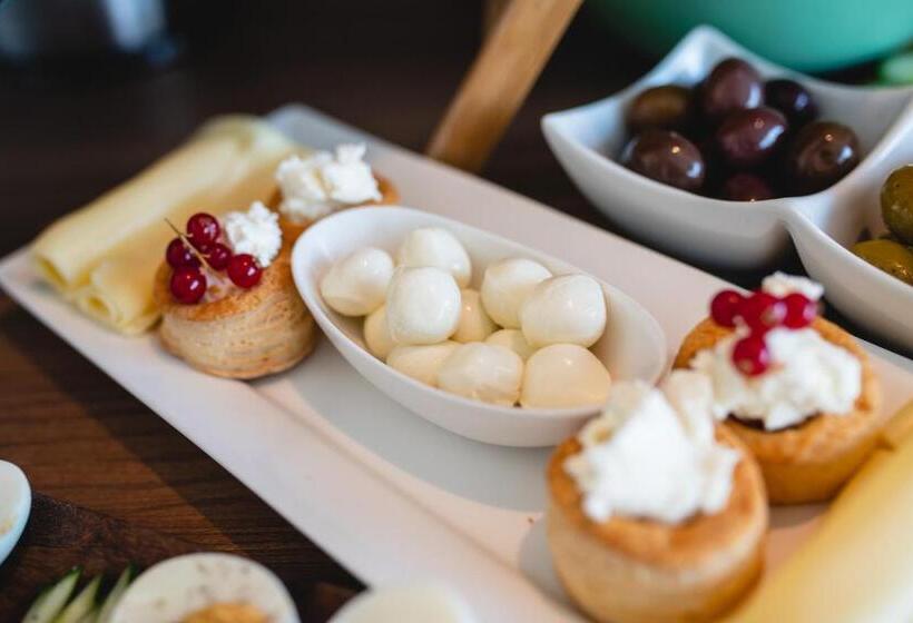 پانسیون Privilege Suite