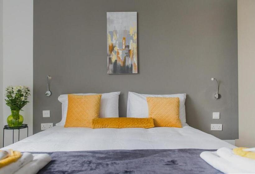 پانسیون Privilege Suite