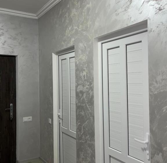 بنسيون Roman S Guest House In Garni