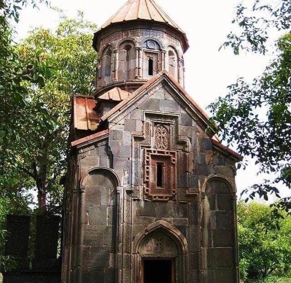 بنسيون Roman S Guest House In Garni