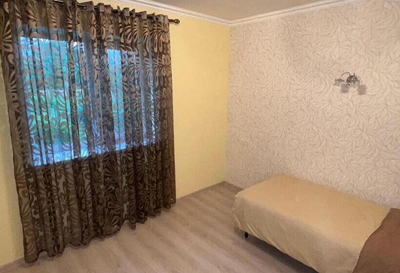 بنسيون Roman S Guest House In Garni