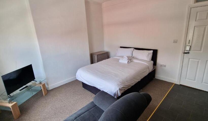 پانسیون Self Check In Apartment Doncaster