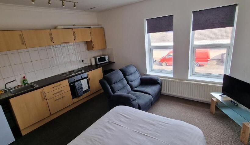 پانسیون Self Check In Apartment Doncaster