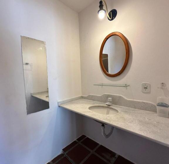 پانسیون Thalassa Pousada