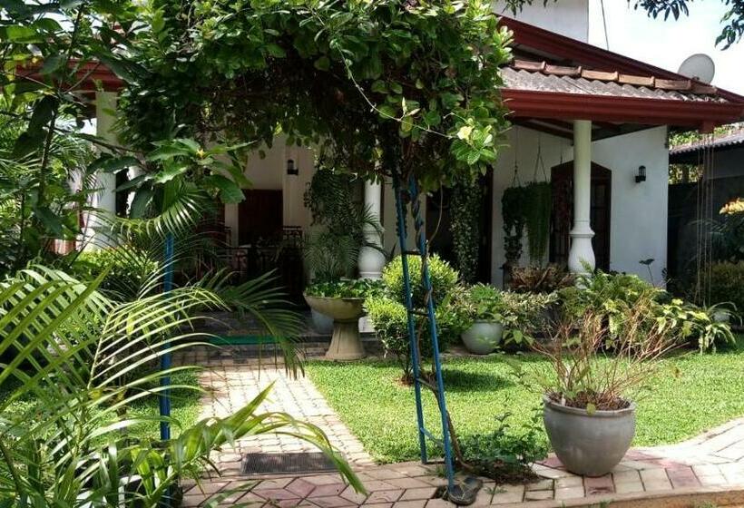 بنسيون Villa Shiilpa