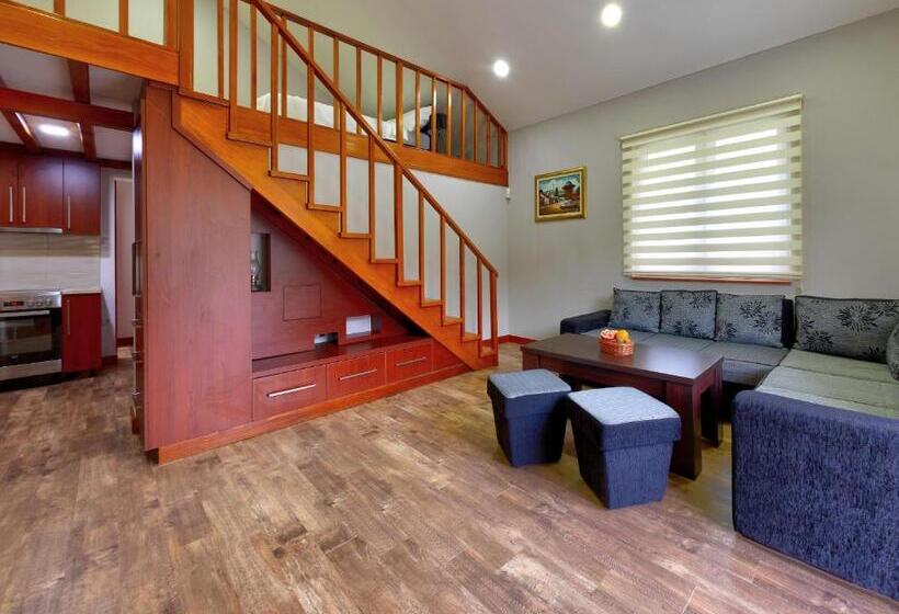 استراحتگاه Forest Lodges