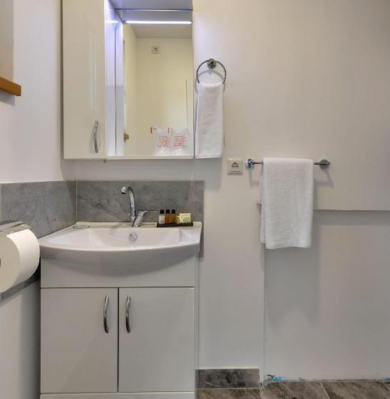 استراحتگاه Forest Lodges