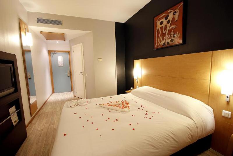 استراحتگاه Hôtel Fnideq Senator