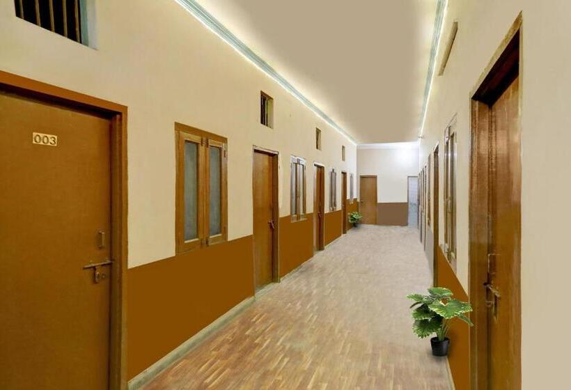 Spot On Hotel Royal Residency