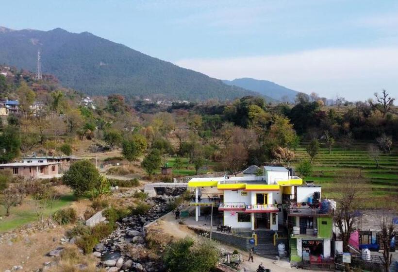 The Hostel Stories, Bir   Landing Site