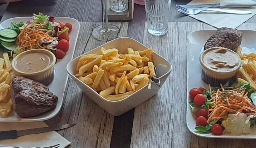 فندق صغير Dikke Vriend , Herberg & Taverne