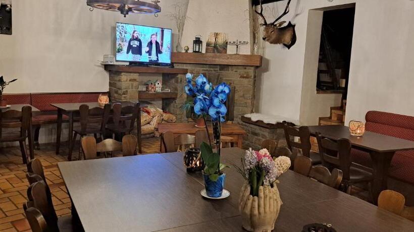 הוסטל Dikke Vriend , Herberg & Taverne