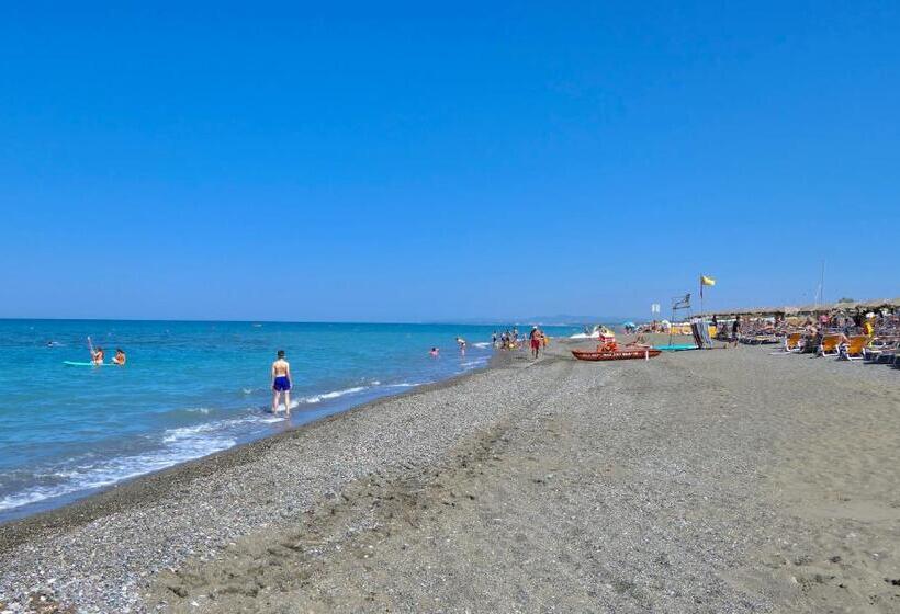 Apartments In Residence With Swimming Pool In Marina Di Bibbona