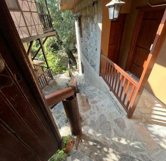 مبيت وإفطار Galinicafe22 Suites