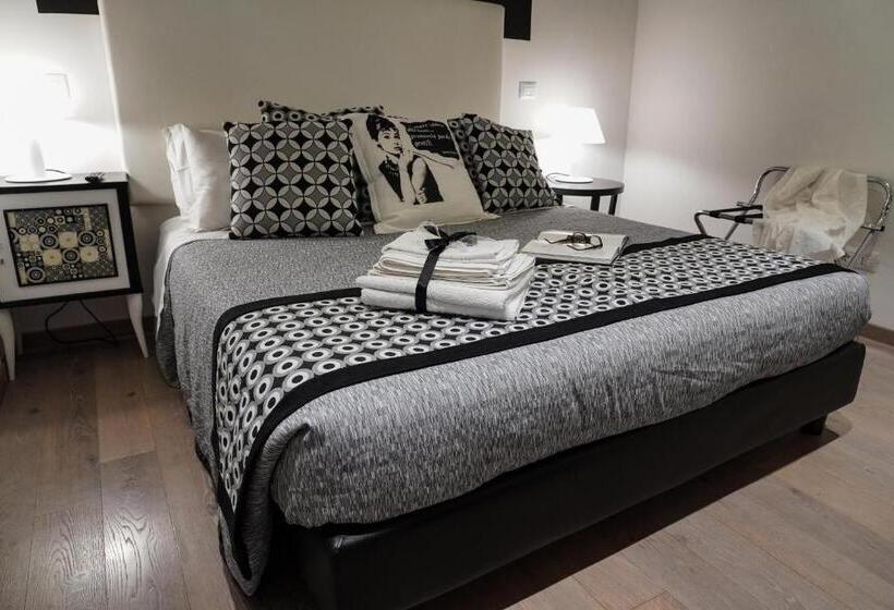 مبيت وإفطار Villa Cantoni