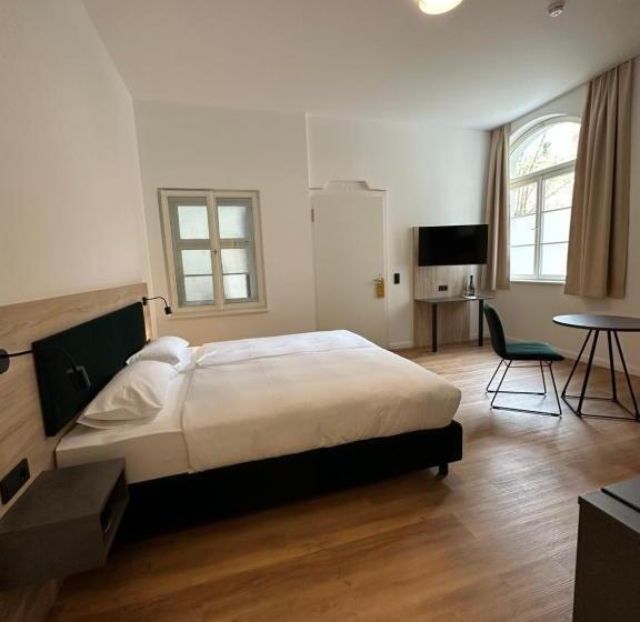 Hopfenhotel Am Adenauerufer