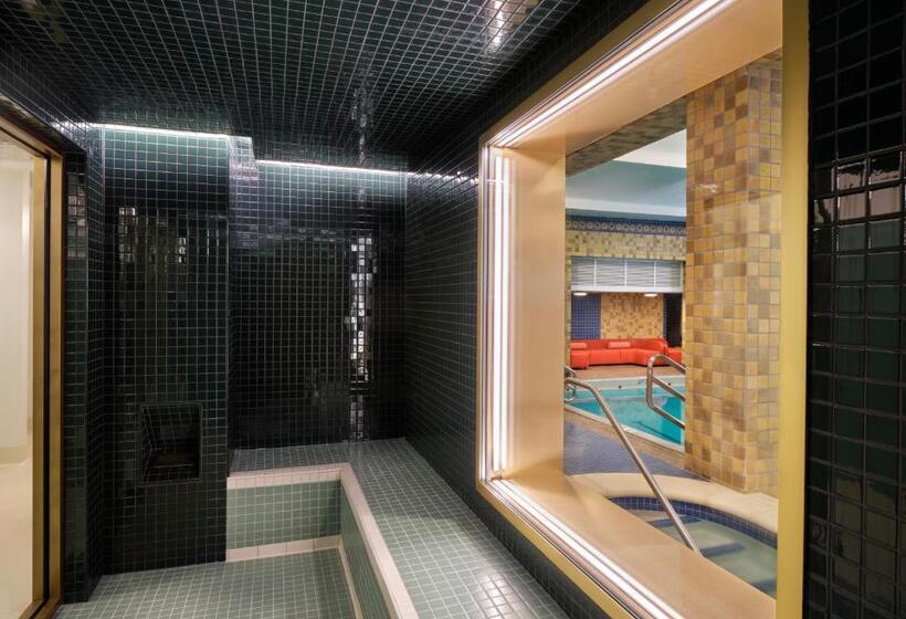 21c Museum Hotel St Louis