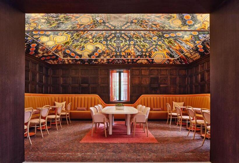 21c Museum Hotel St Louis