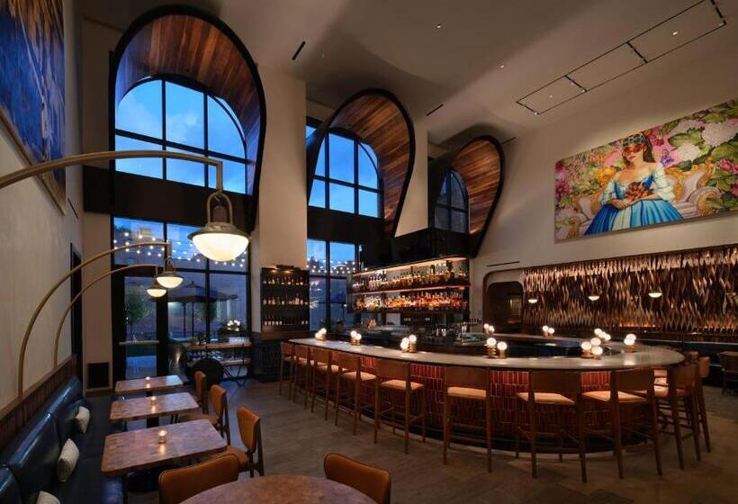 21c Museum Hotel St Louis