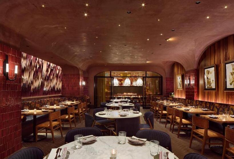 21c Museum Hotel St Louis