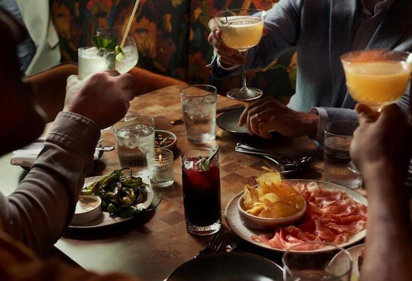 21c Museum Hotel St Louis