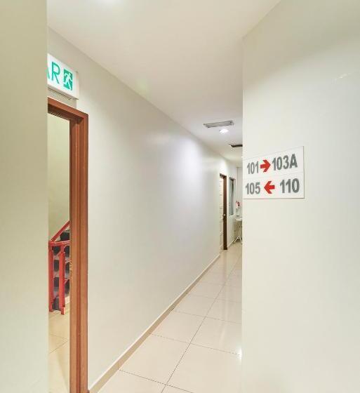 酒店 Swing And Pillows At Pj Kd