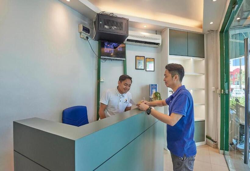 酒店 Swing And Pillows At Pj Kd