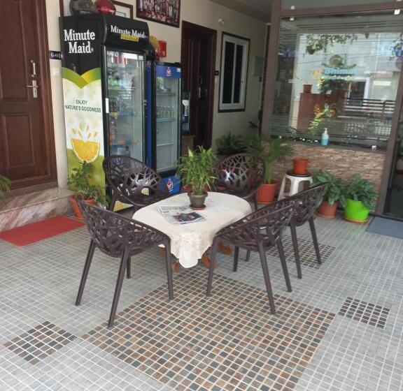 호텔 Bhimas Residency