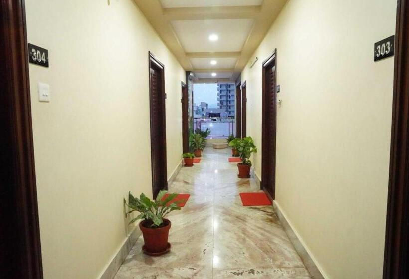 호텔 Bhimas Residency