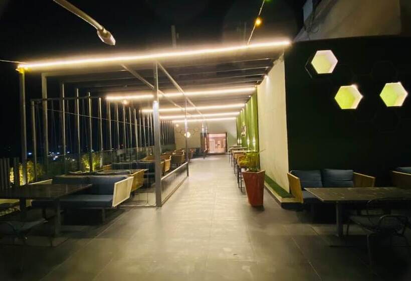 فندق Ganga Residency