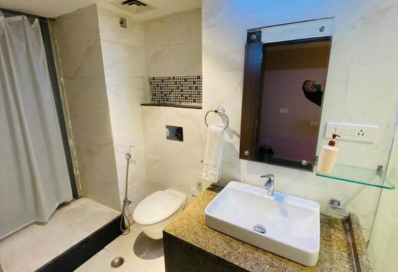 فندق Ganga Residency