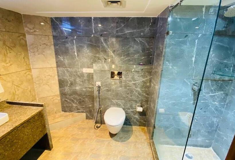 فندق Ganga Residency