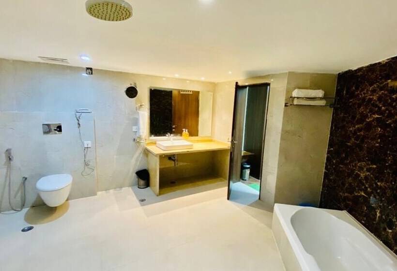 فندق Ganga Residency