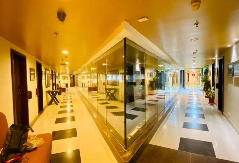 فندق Ganga Residency