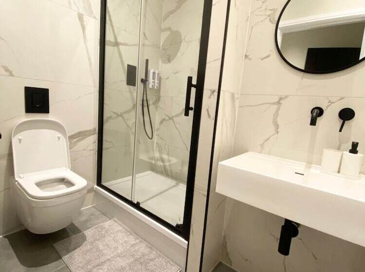 胶囊酒店 Goodwin St