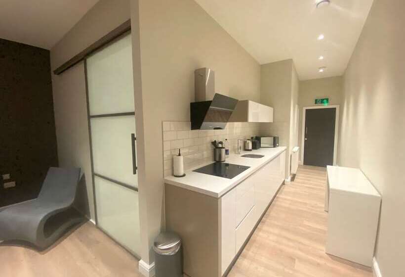 胶囊酒店 Goodwin St