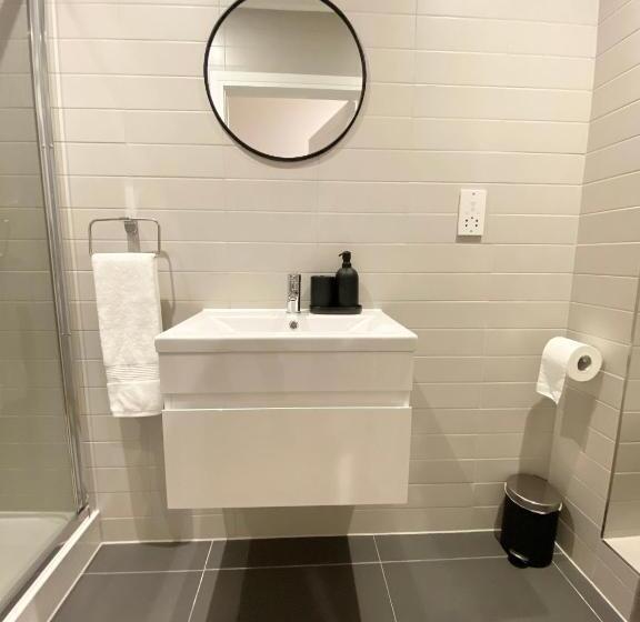 胶囊酒店 Goodwin St