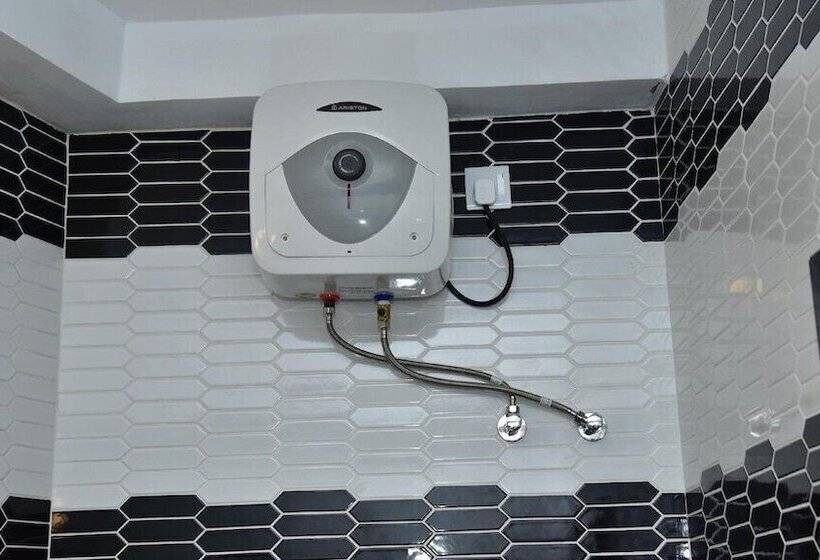 Отель Eden Grand