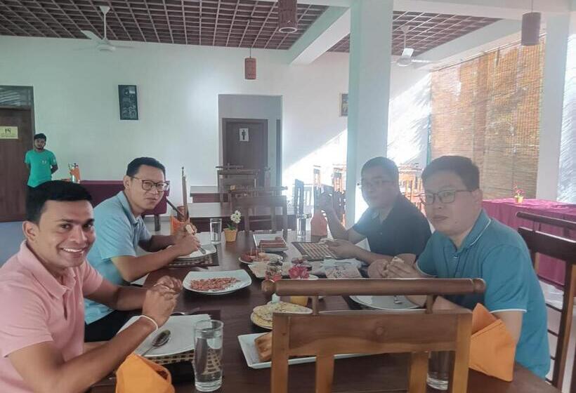 Отель Eden Grand