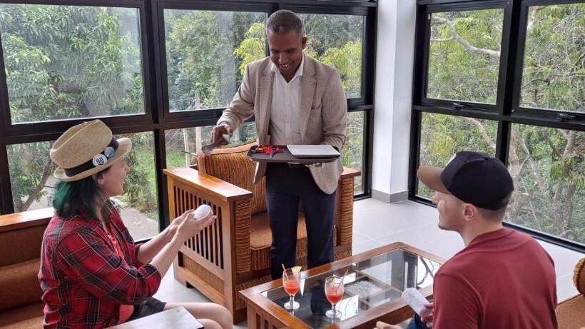 Отель Eden Grand