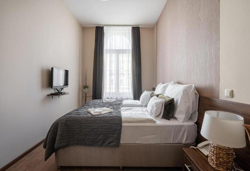 هتل Elit Boutique Rooms  Best Location by bqa