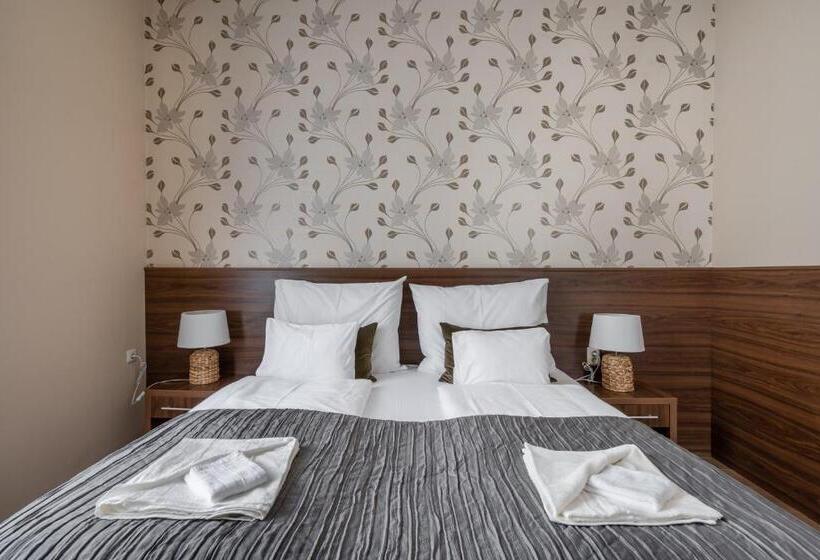 هتل Elit Boutique Rooms  Best Location by bqa