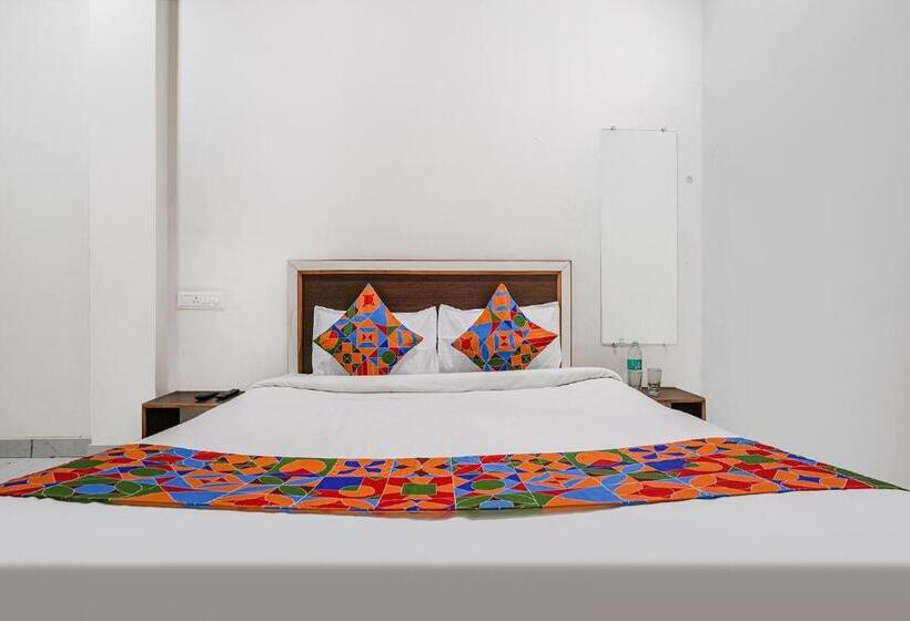 ホテル Fabexpress Sai Lodging I   Nr Nashik Railway Station