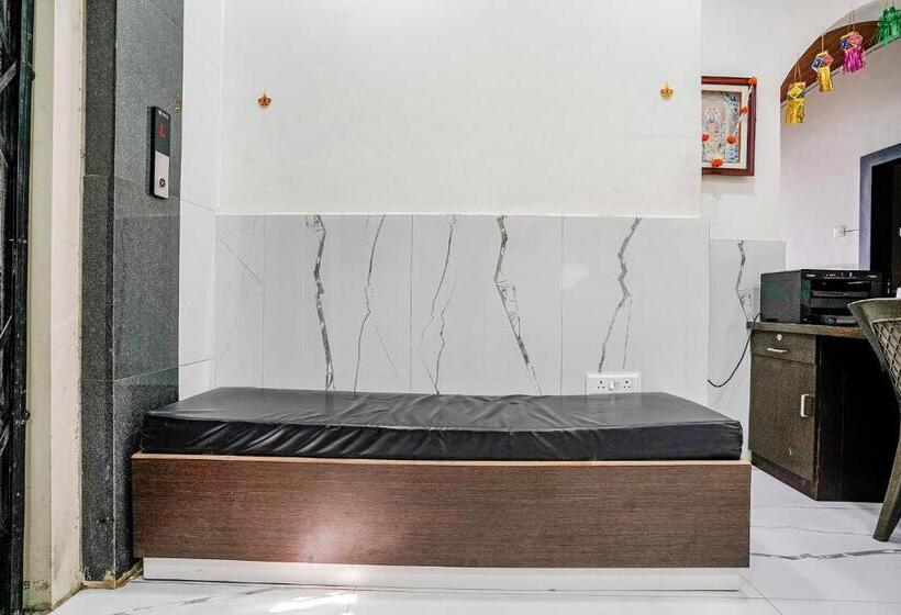 ホテル Fabexpress Sai Lodging I   Nr Nashik Railway Station